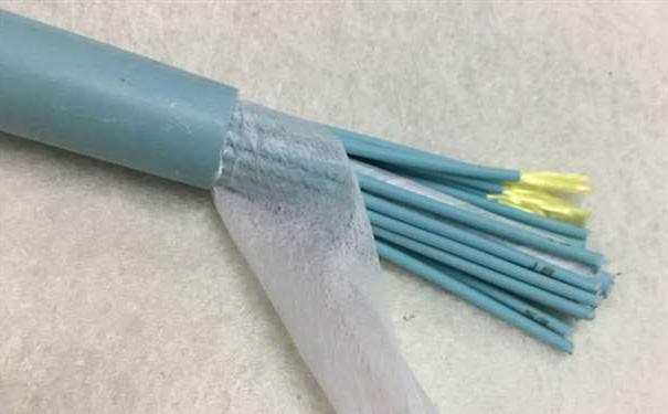 日喀则市欧孚光缆厂家：室内光缆和室外光缆的区别